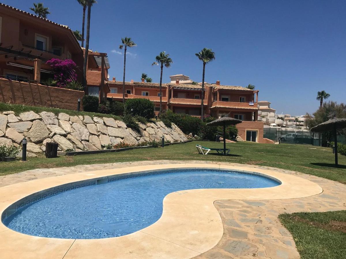 Luxury Three Bedroom Apartment At Estepona Exterior foto